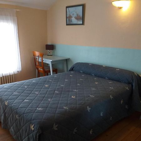 Hotel Le Lion D'Or Salbris Dış mekan fotoğraf