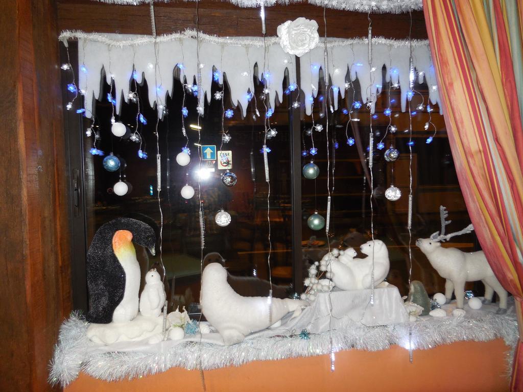 Hotel Le Lion D'Or Salbris Dış mekan fotoğraf